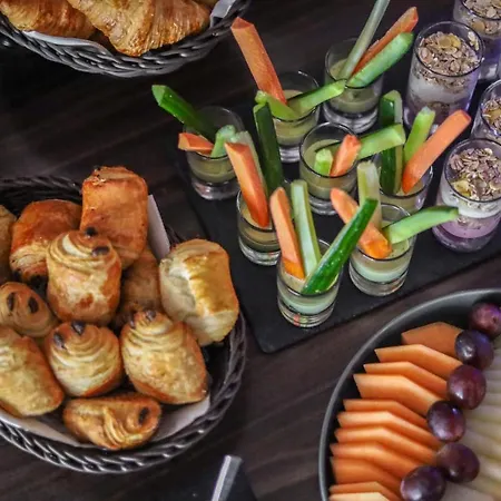 מלון Novotel Malta 3*