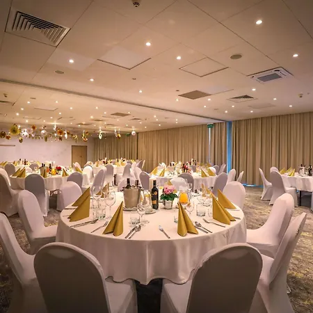 Novotel Malta מלון פוזנן