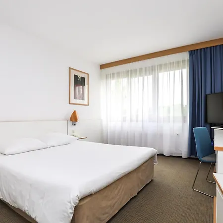 Novotel Malta 3*