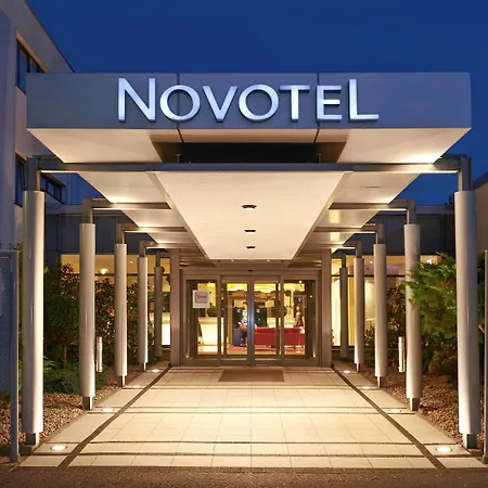מלון Novotel Malta פוזנן