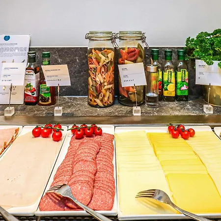 波兹南马耳他诺富特酒店