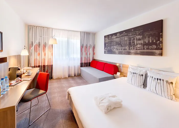 波兹南马耳他诺富特酒店 3*